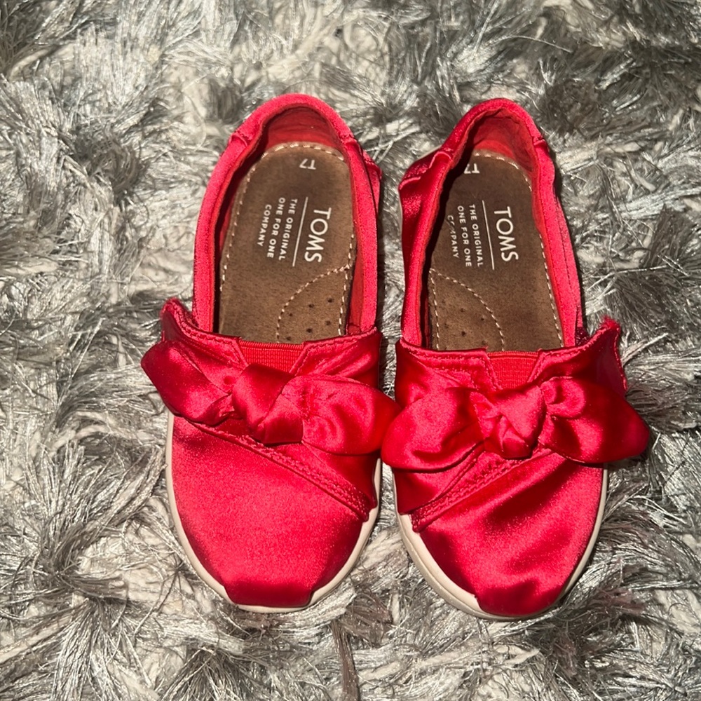 TOMS toddler bow shoes